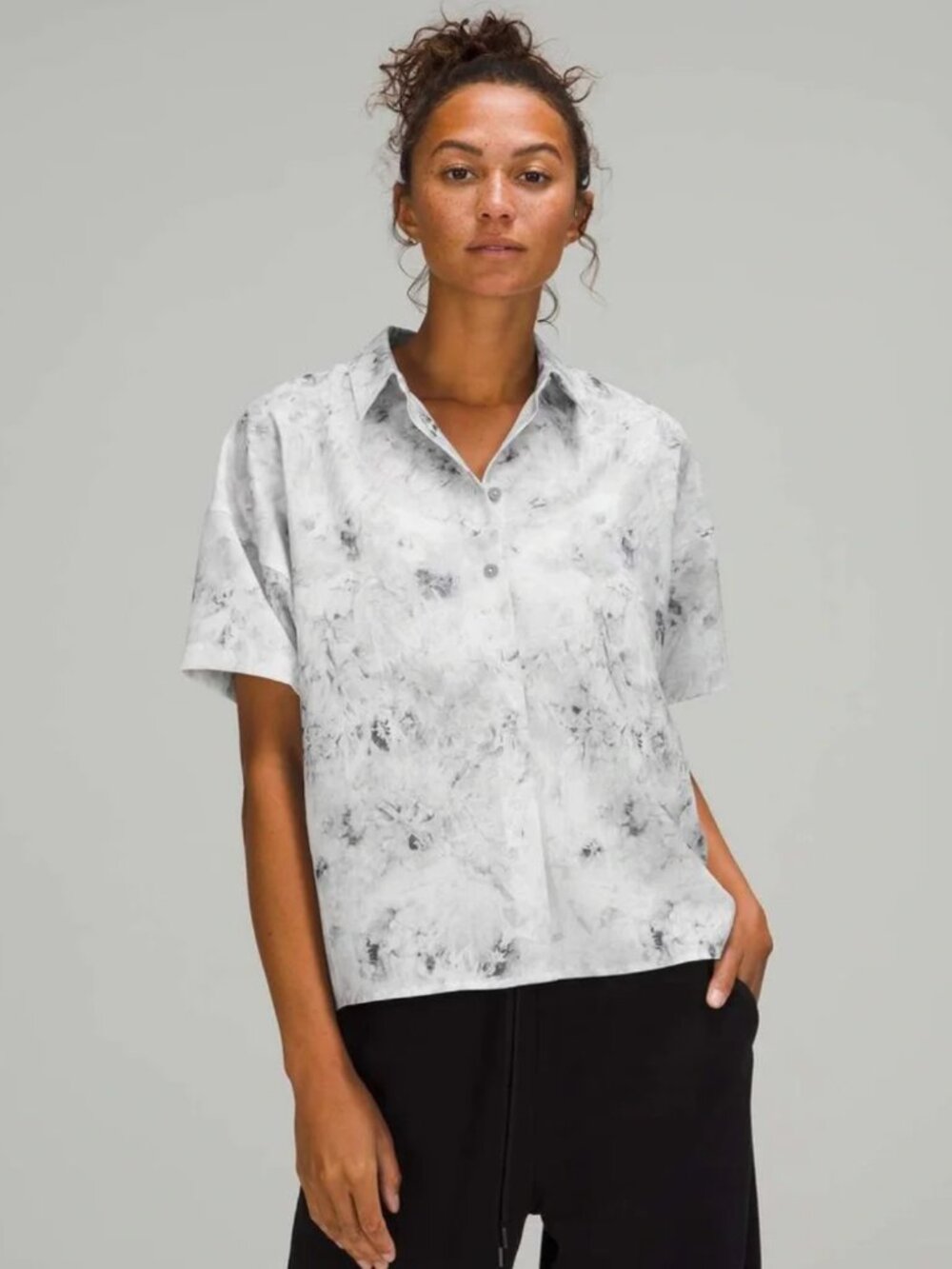 Lululemon Full Day Ahead Short Sleeve Shirt - Size 4